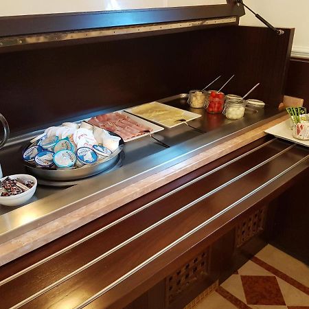 Hotel Riviera Varazze Esterno foto