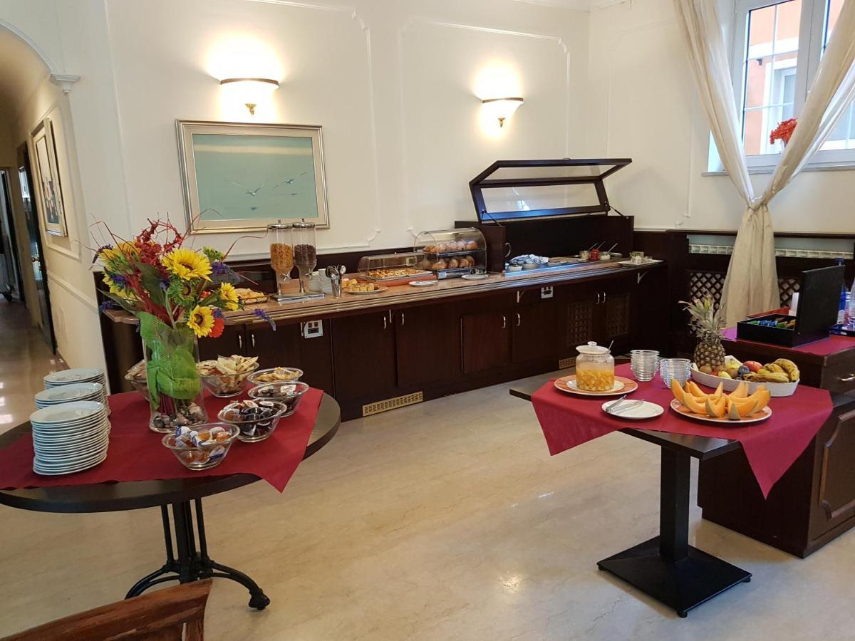 Hotel Riviera Varazze Esterno foto