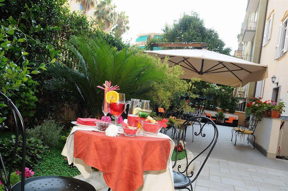 Hotel Riviera Varazze Esterno foto