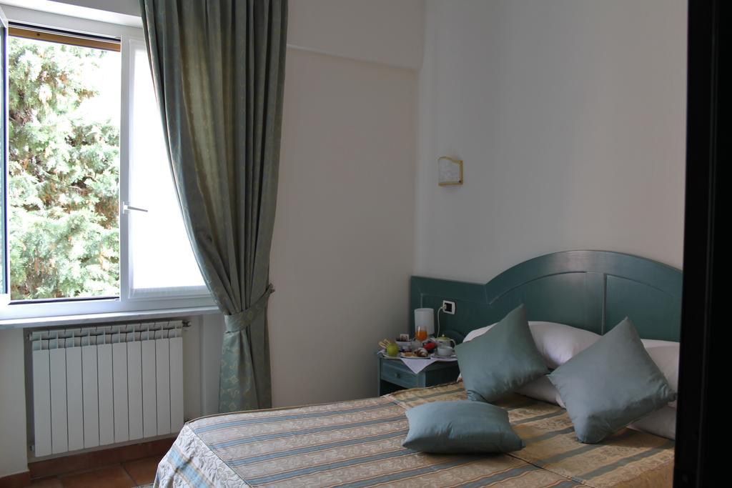 Hotel Riviera Varazze Esterno foto