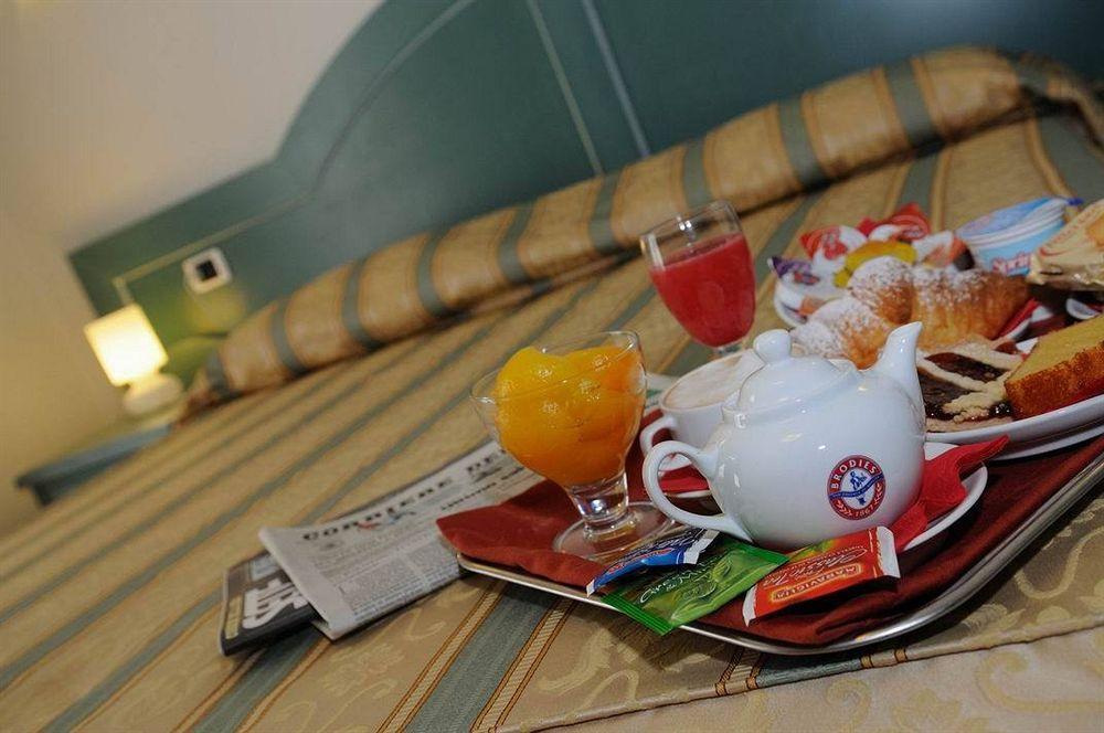 Hotel Riviera Varazze Esterno foto