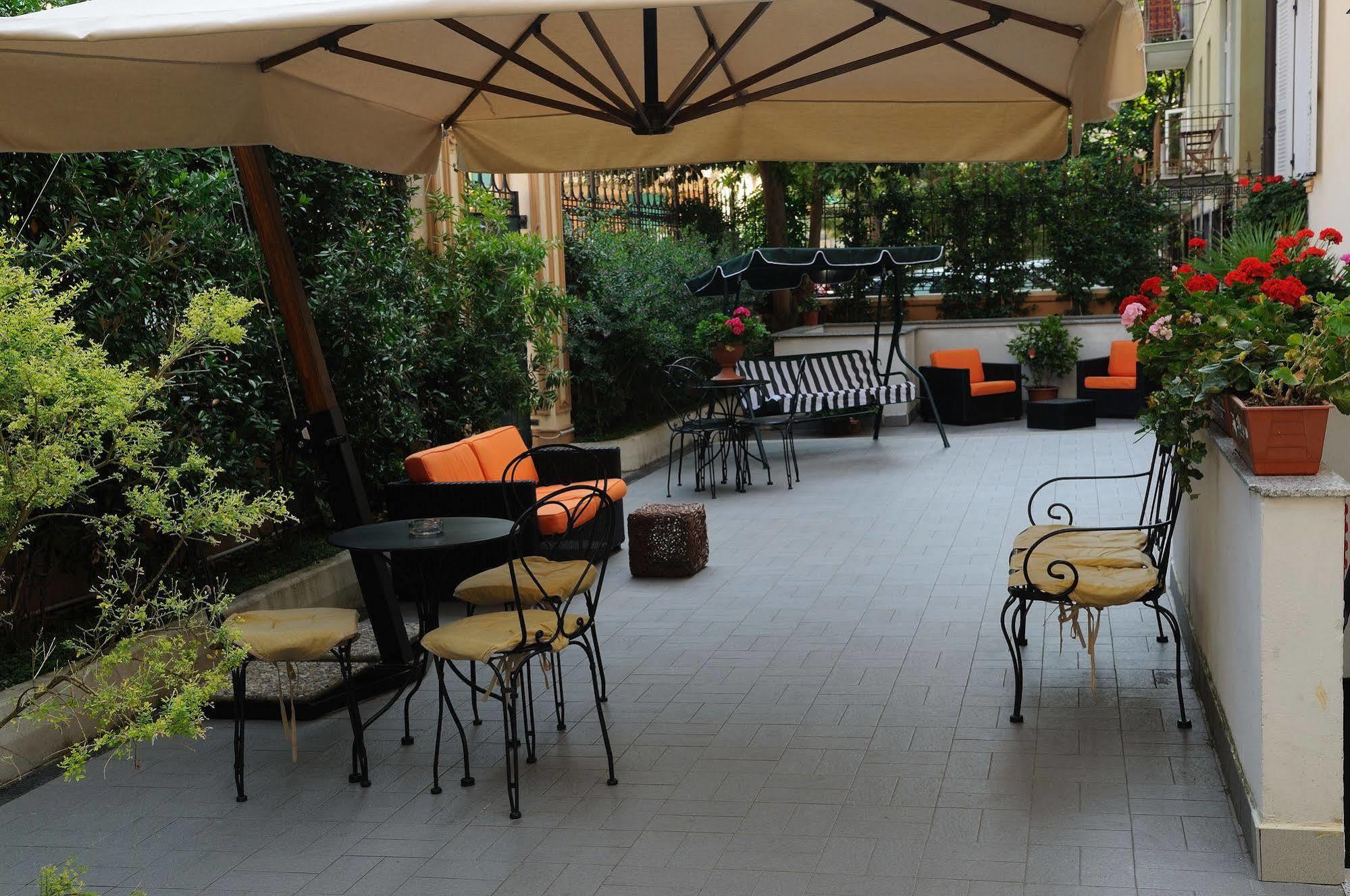 Hotel Riviera Varazze Esterno foto